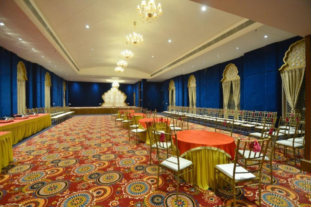 Nirbana Palace - A Heritage Hotel And Spa Jaipur Dış mekan fotoğraf